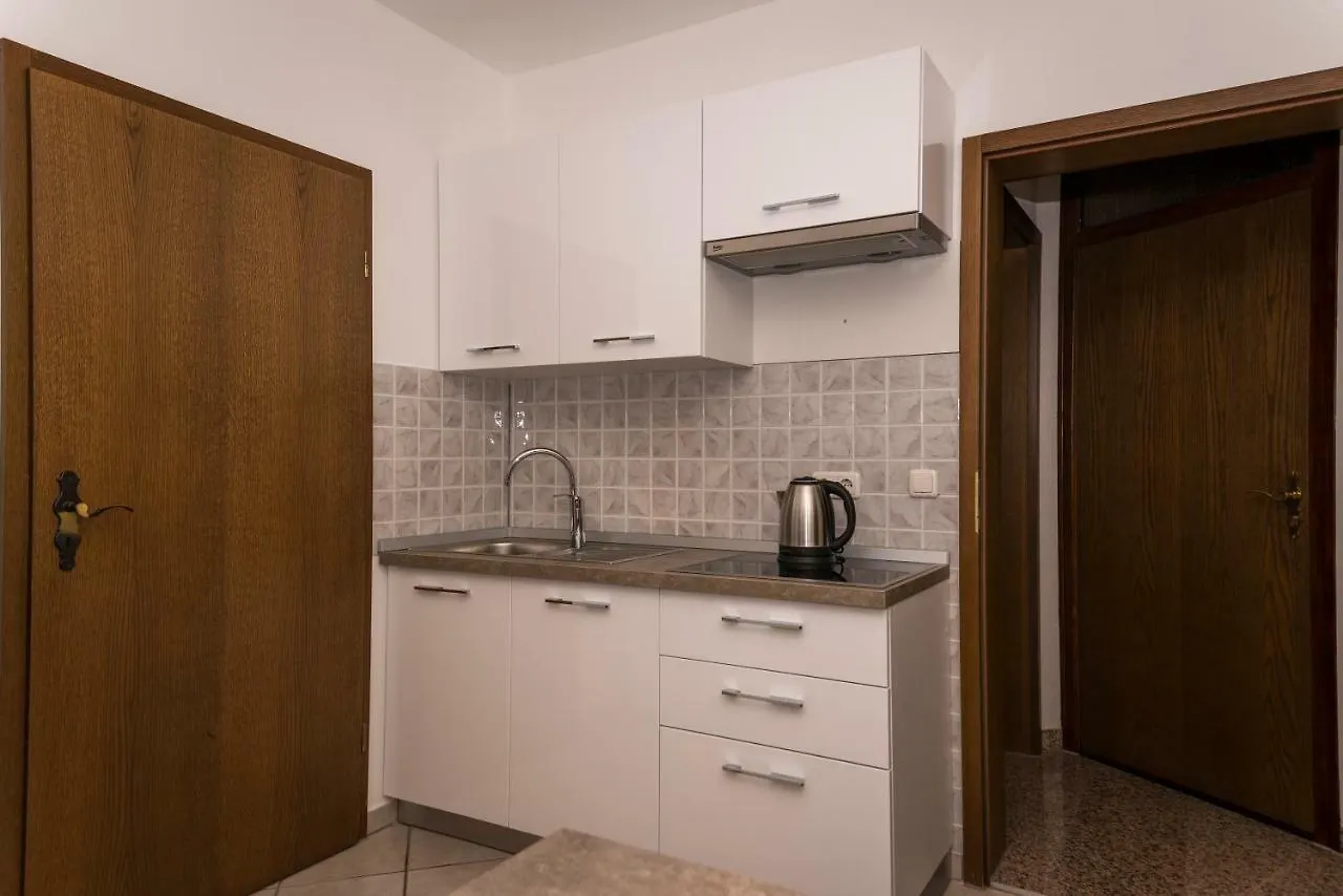 Apartments Sanmichel Pula