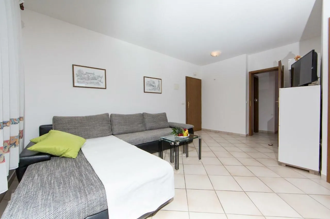 Apartments Sanmichel Pula