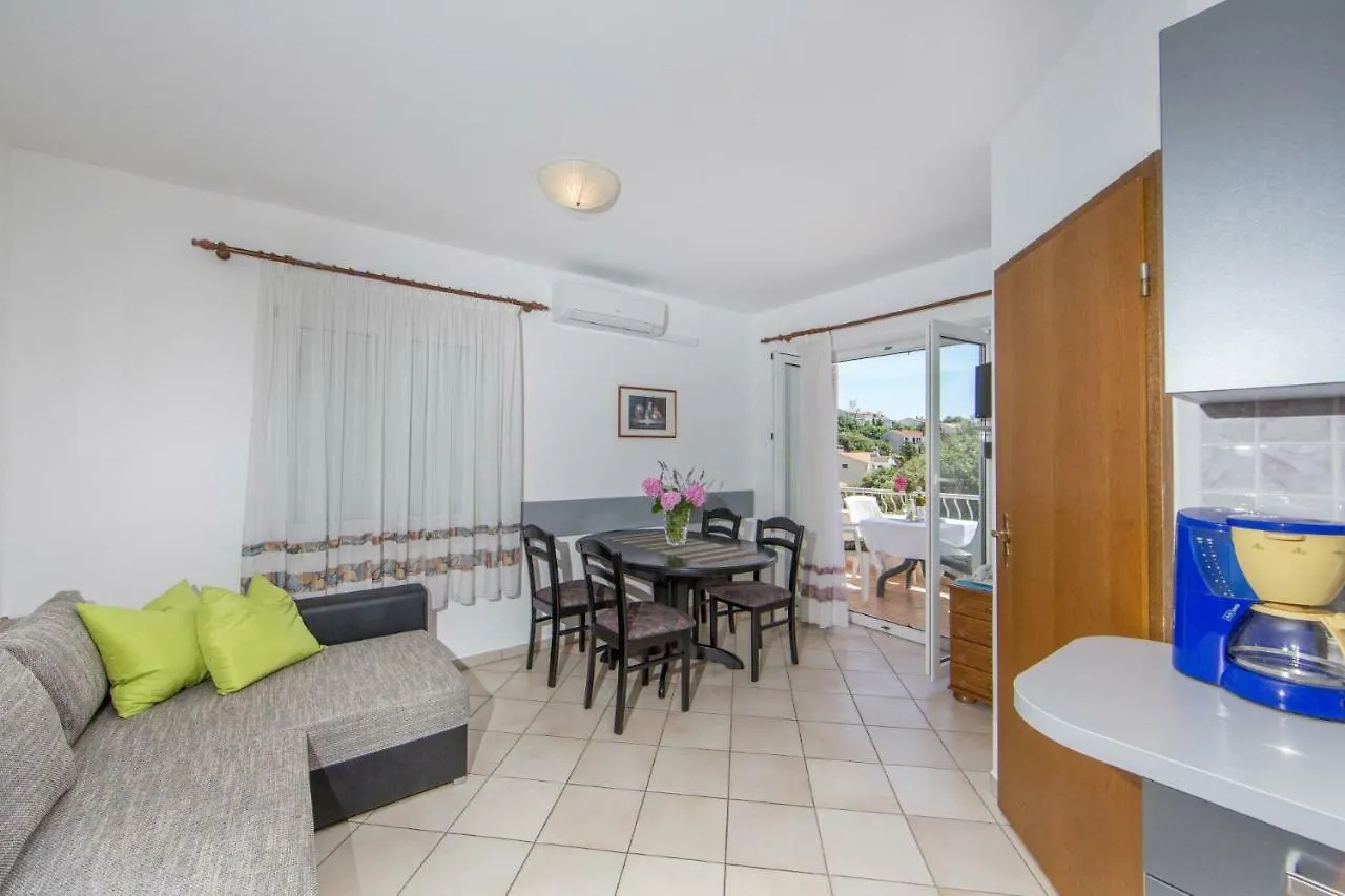 Apartments Sanmichel Pula 0*,