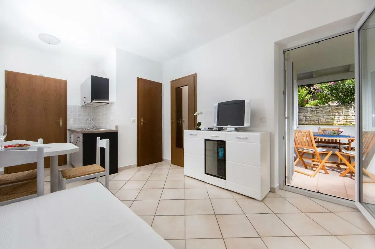 Apartments Sanmichel Pula