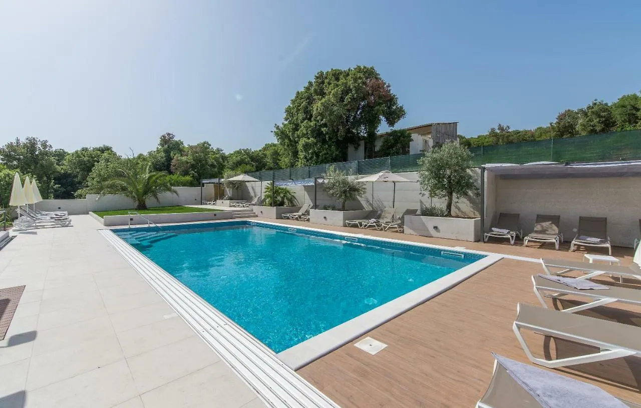 Apartments Sanmichel Pula 0*,